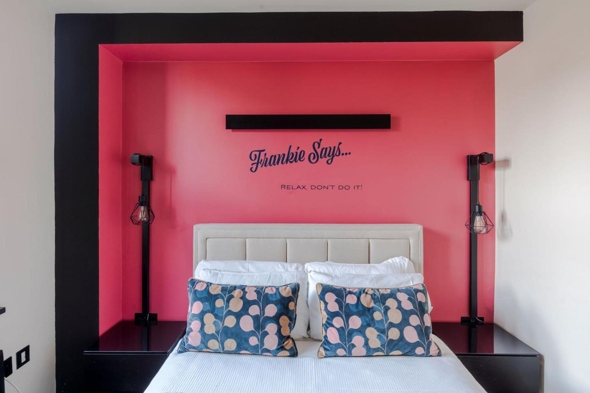 The Influencer Suite - Soho - By Frankie Says London Luaran gambar