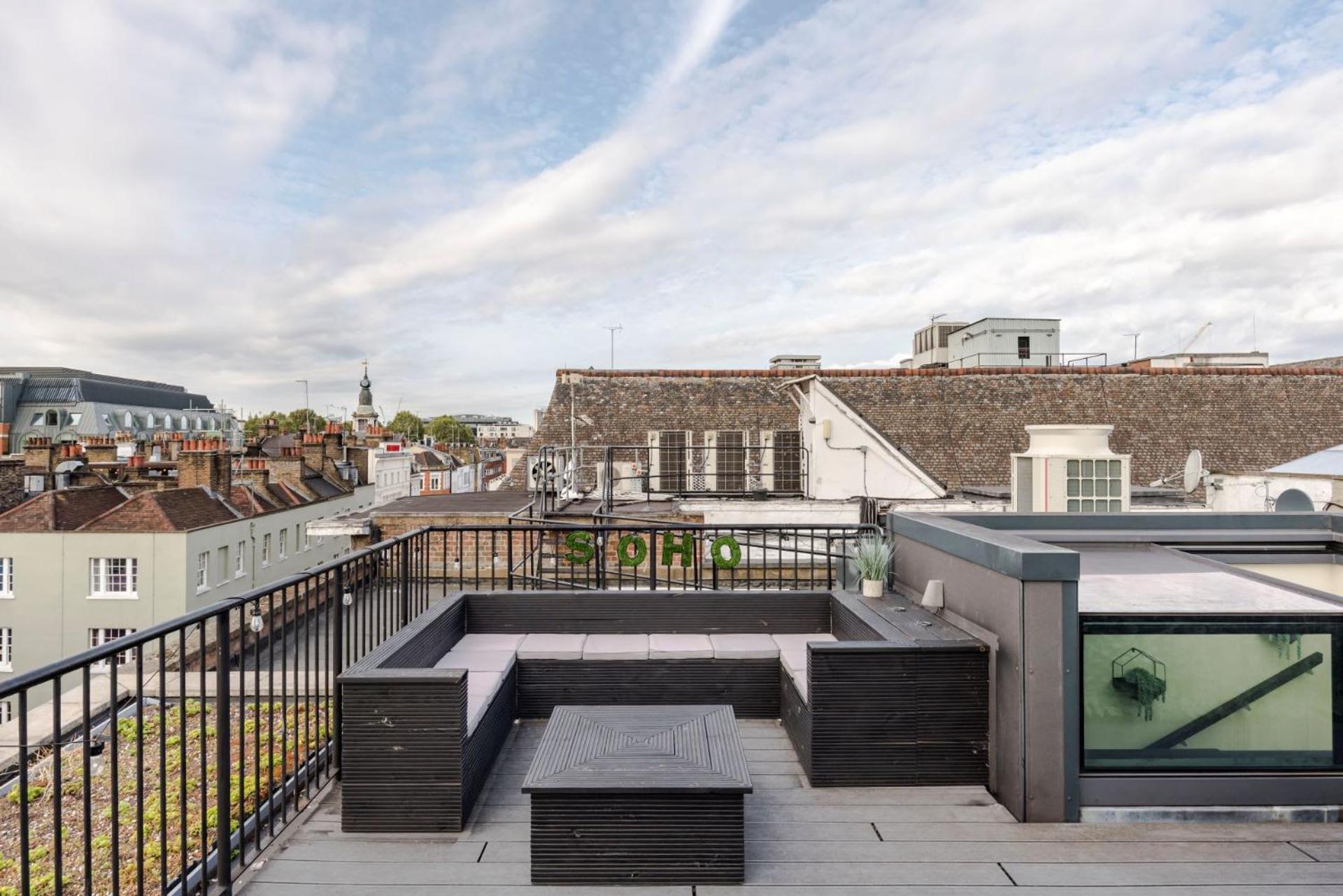 The Influencer Suite - Soho - By Frankie Says London Luaran gambar
