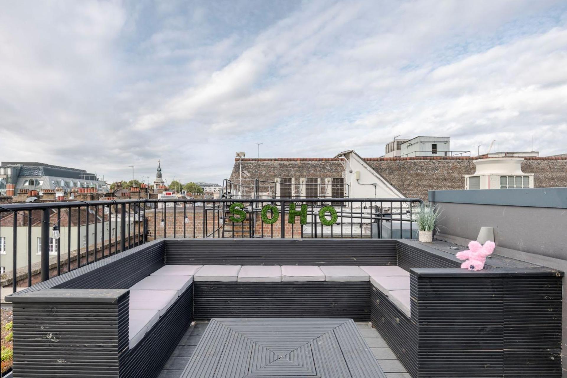 The Influencer Suite - Soho - By Frankie Says London Luaran gambar